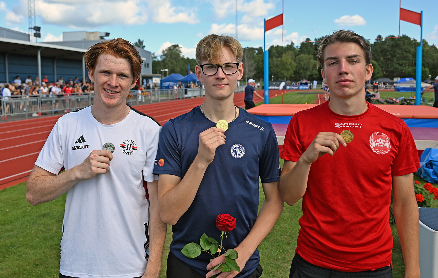P 400m I P17 tog Leo Andorff silver p nytt personligt rekord 51.61.